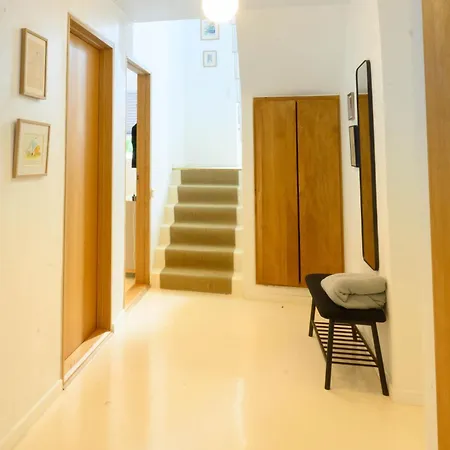 Villa Spacious Family In *